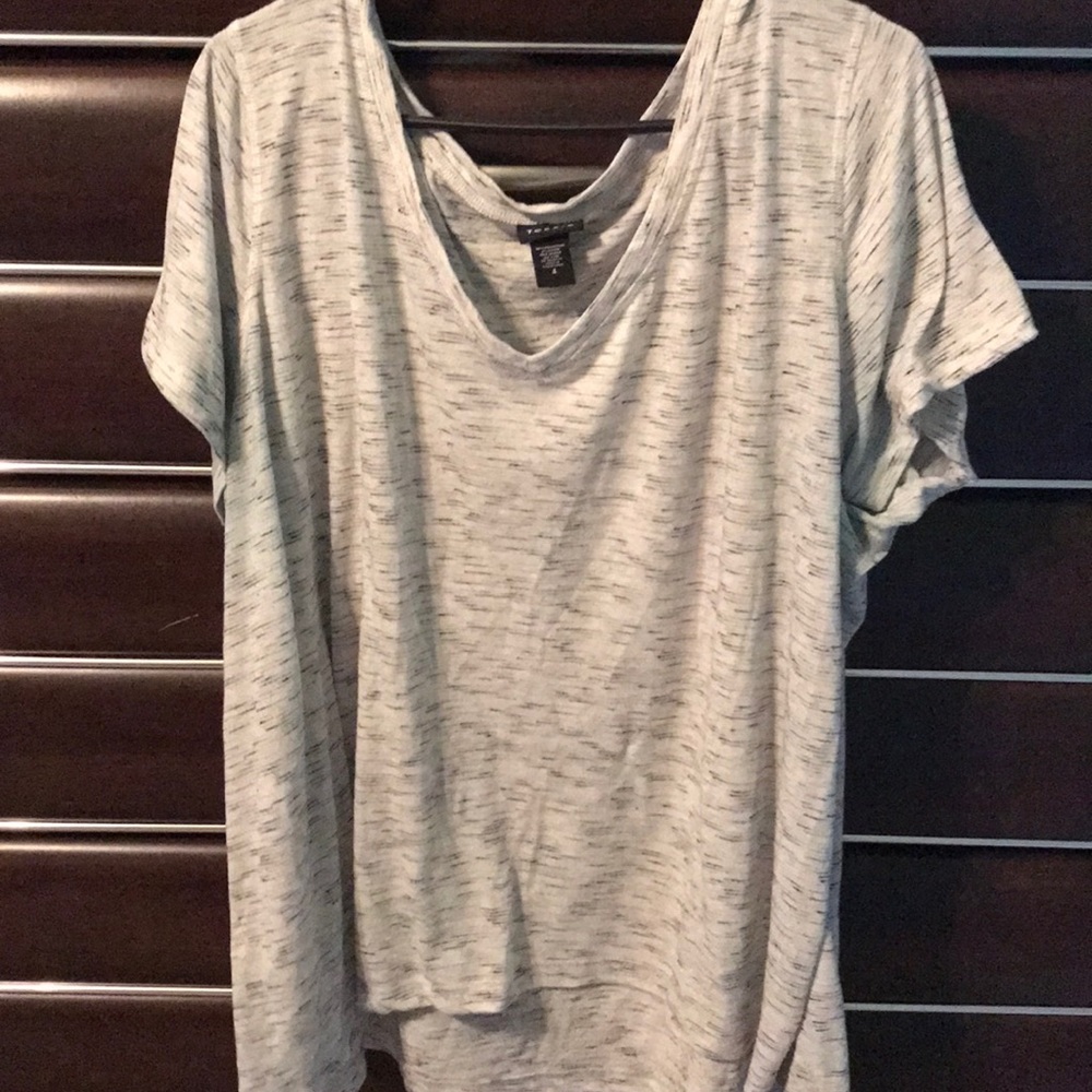 Torrid white tee with little black stripes